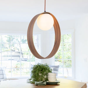 30,5 cm 1-flammige moderne ovale Pendelleuchte aus Walnussholz mit weißem Glasschirm für Esszimmer, Kücheninsel